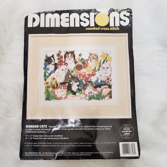 Vintage Dimensions counted cross stitch garden cat - Picture 10 of 11